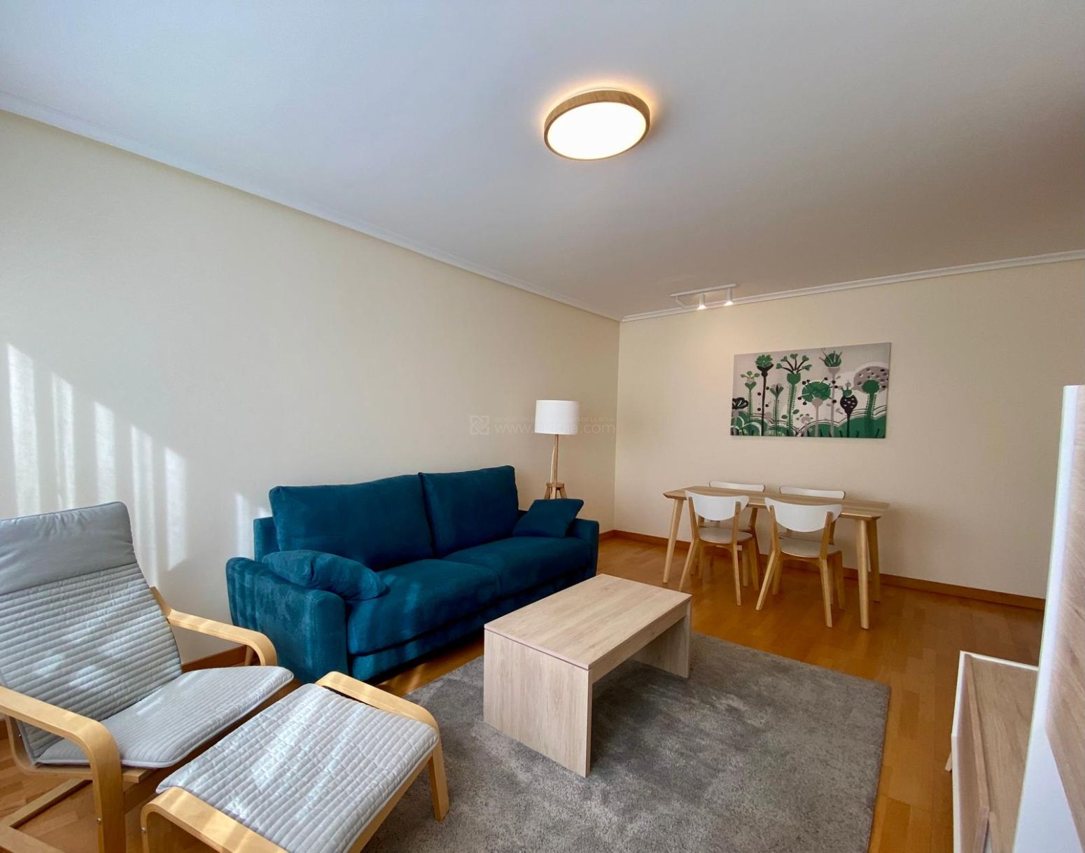 Wohnzimmer von Wohnung miete in Lardero mit Heizung, Parkett und Abstellraum