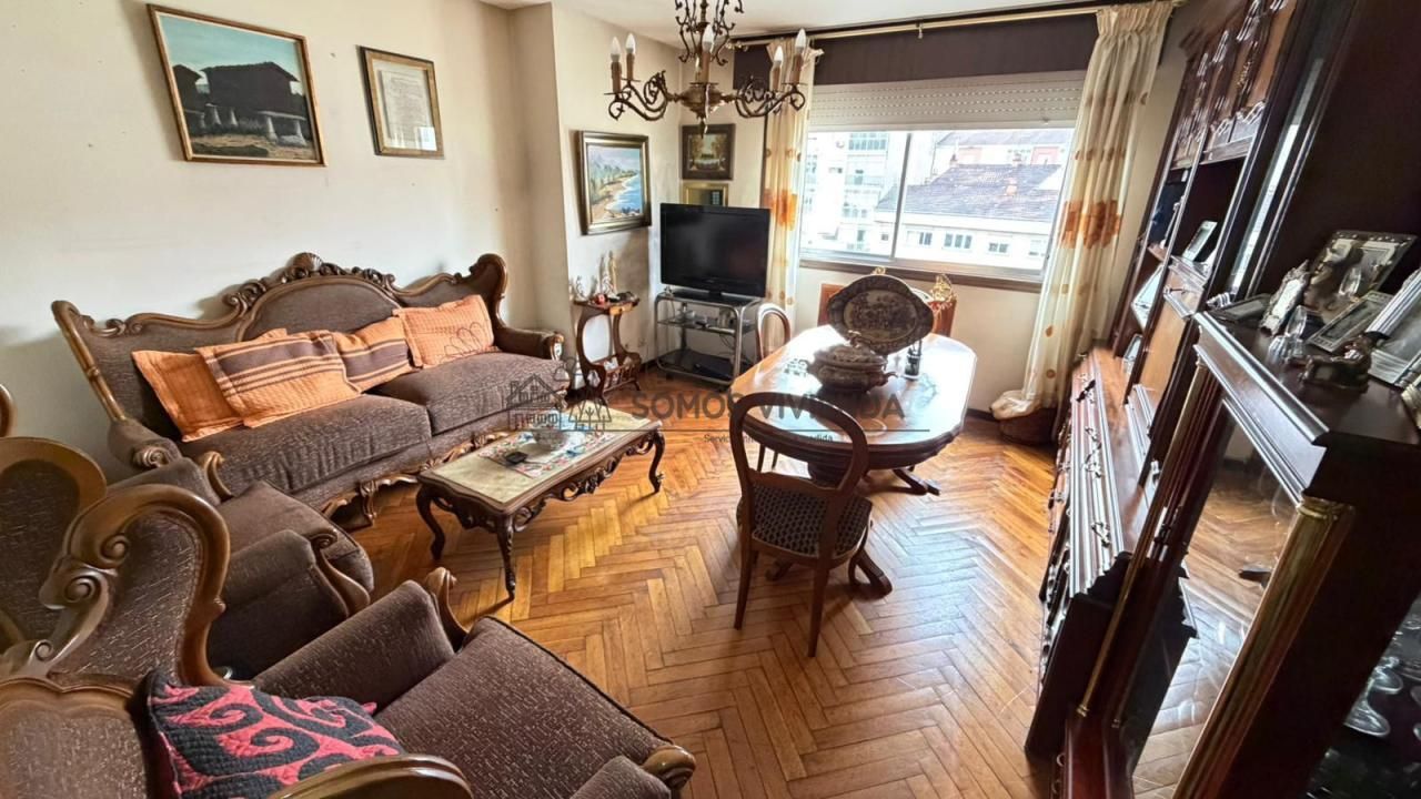 Sala d'estar de Pis en venda en Ourense Capital  amb Calefacció