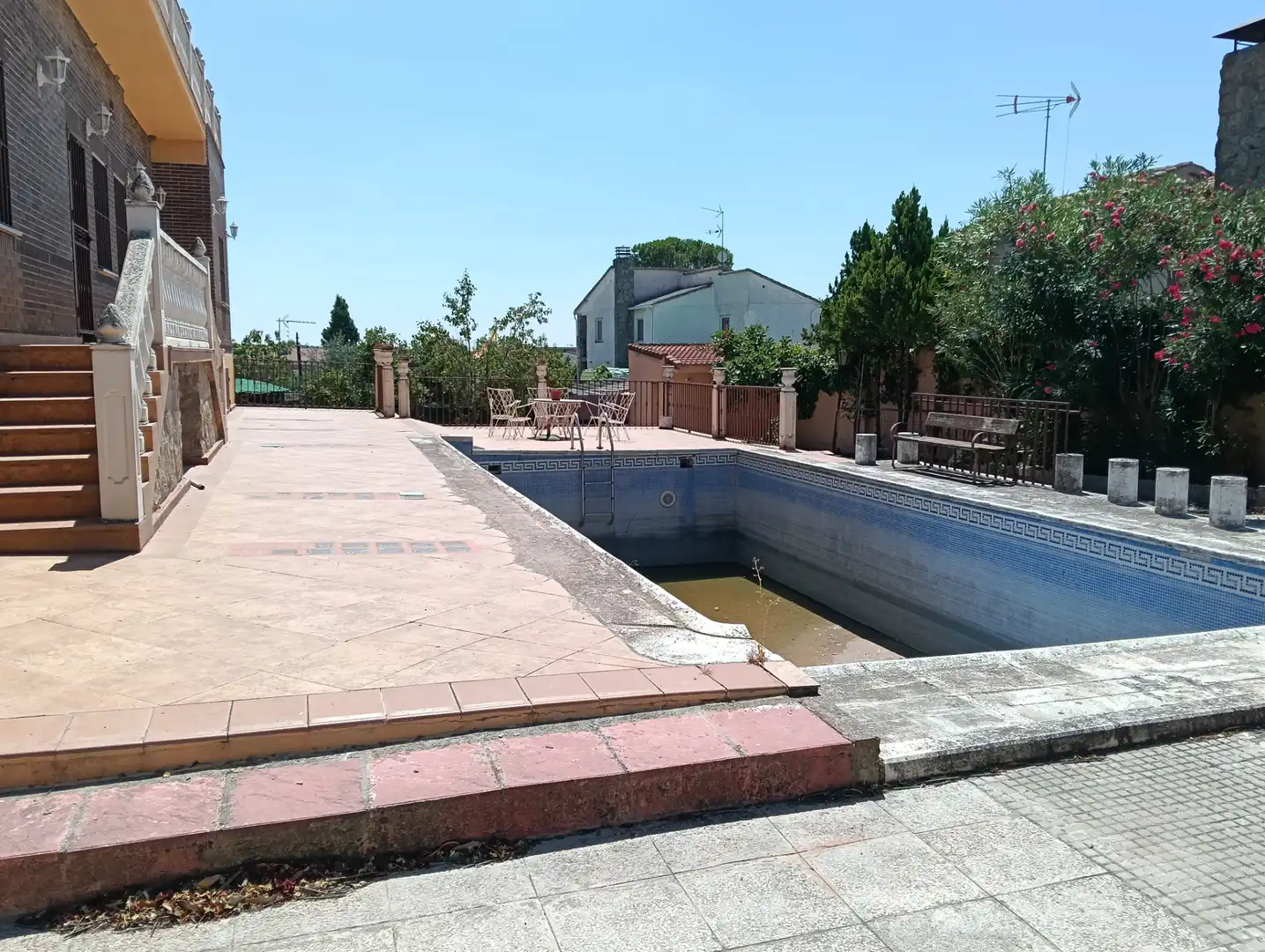 Piscina de Casa o xalet en venda en Casarrubios del Monte amb Aire condicionat, Calefacció i Jardí privat