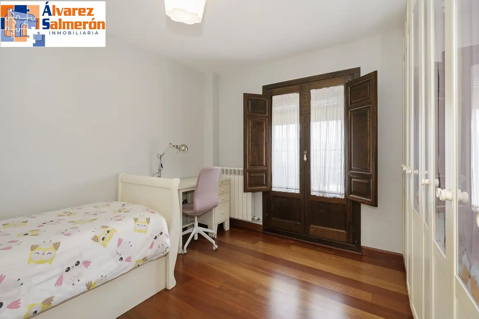 Habitación de Casa o chalet en venta en La Zubia con Aire acondicionado, Calefacción y Jardín privado