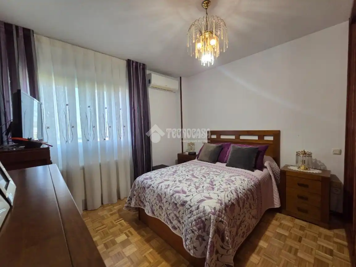 Habitación de Piso en venta en Velilla de San Antonio con Aire acondicionado, Calefacción y Amueblado