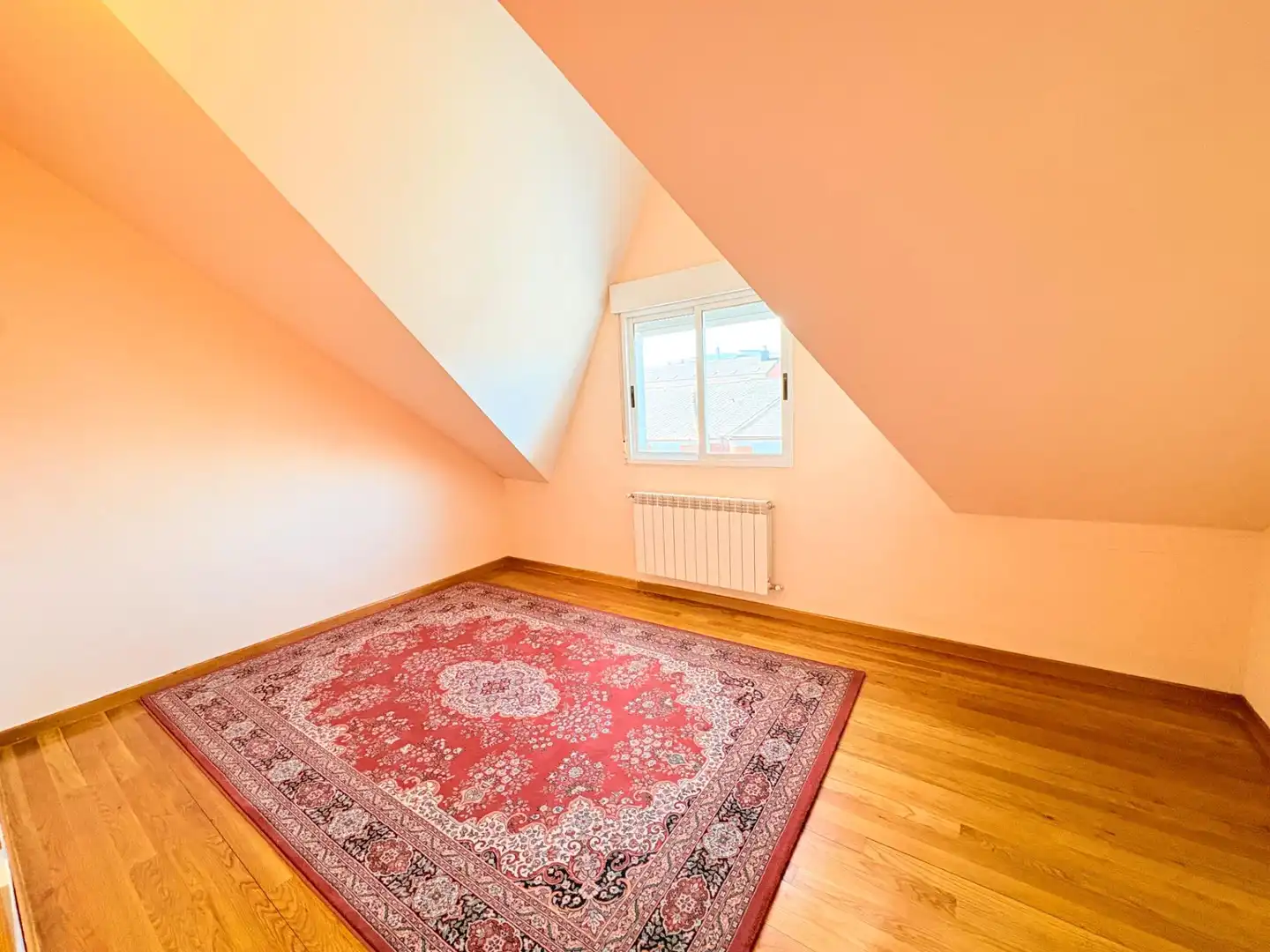 Habitación de Casa o chalet en venta en Ponferrada con Calefacción, Terraza y Amueblado