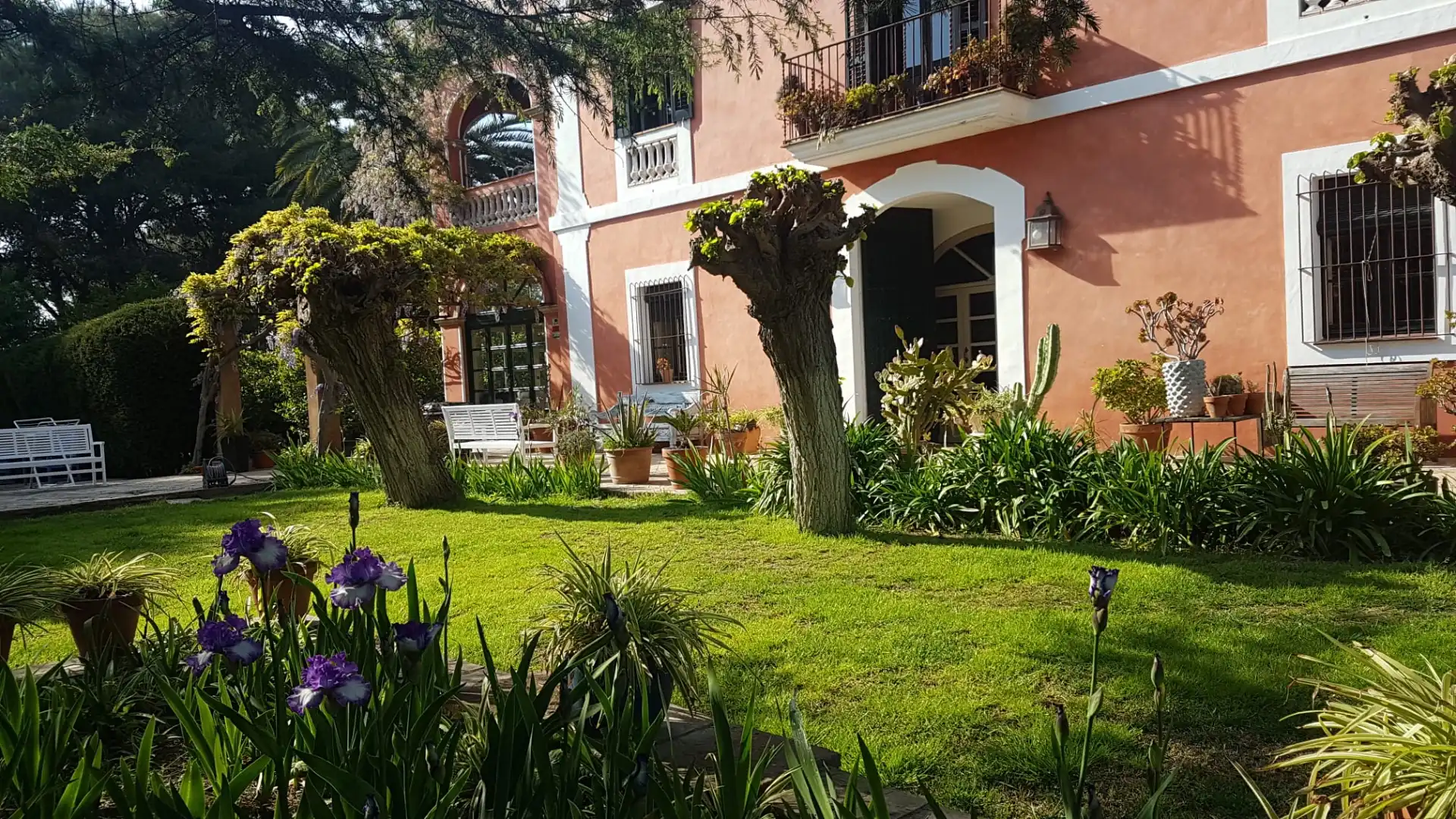 Garden of Houses for sale in Vilanova i la Geltrú