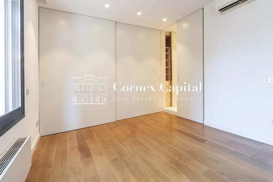 Habitación de Casa adosada en venta en Barcelona con Aire acondicionado, Calefacción y Jardín privado