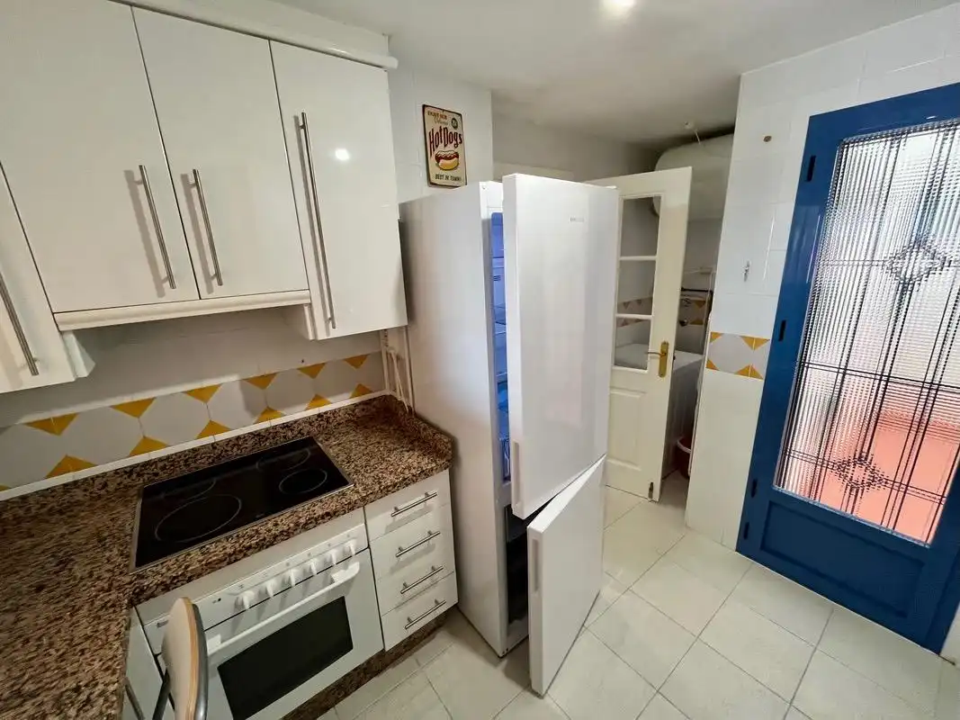 Cocina de Apartamento en venta en Almuñécar con Aire acondicionado, Terraza y Trastero