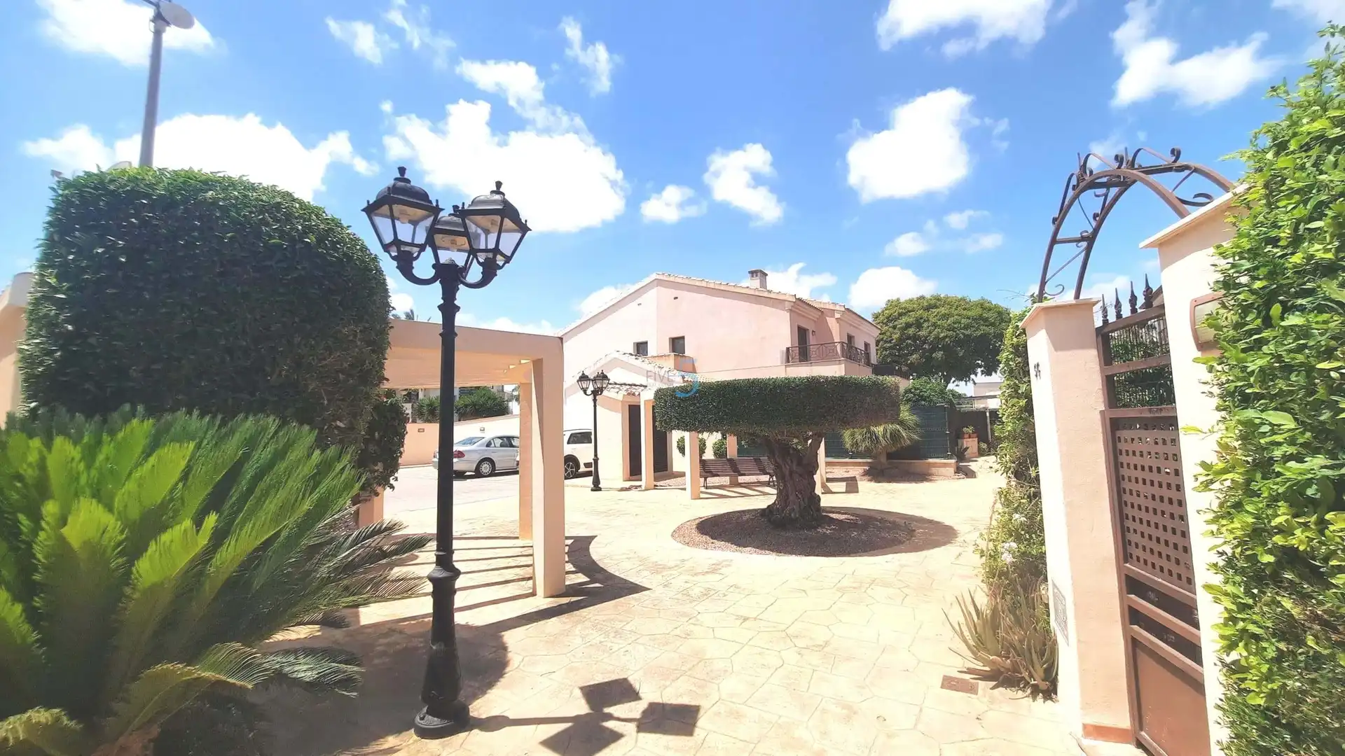 Außenansicht von Einfamilien-Reihenhaus zum Verkauf in Torre-Pacheco mit Klimaanlage, Heizung und Terrasse