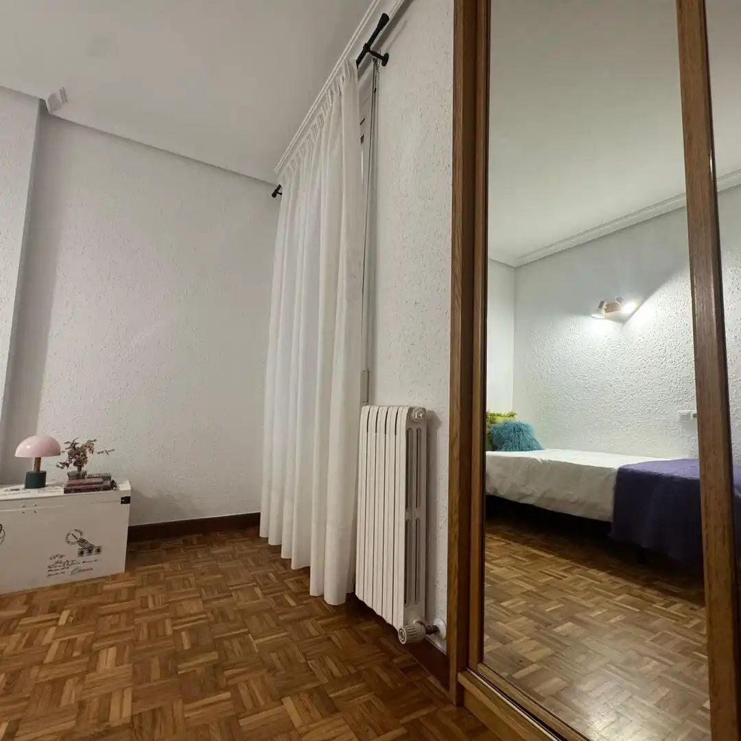 Habitación de Piso en venta en Irura con Calefacción y Amueblado
