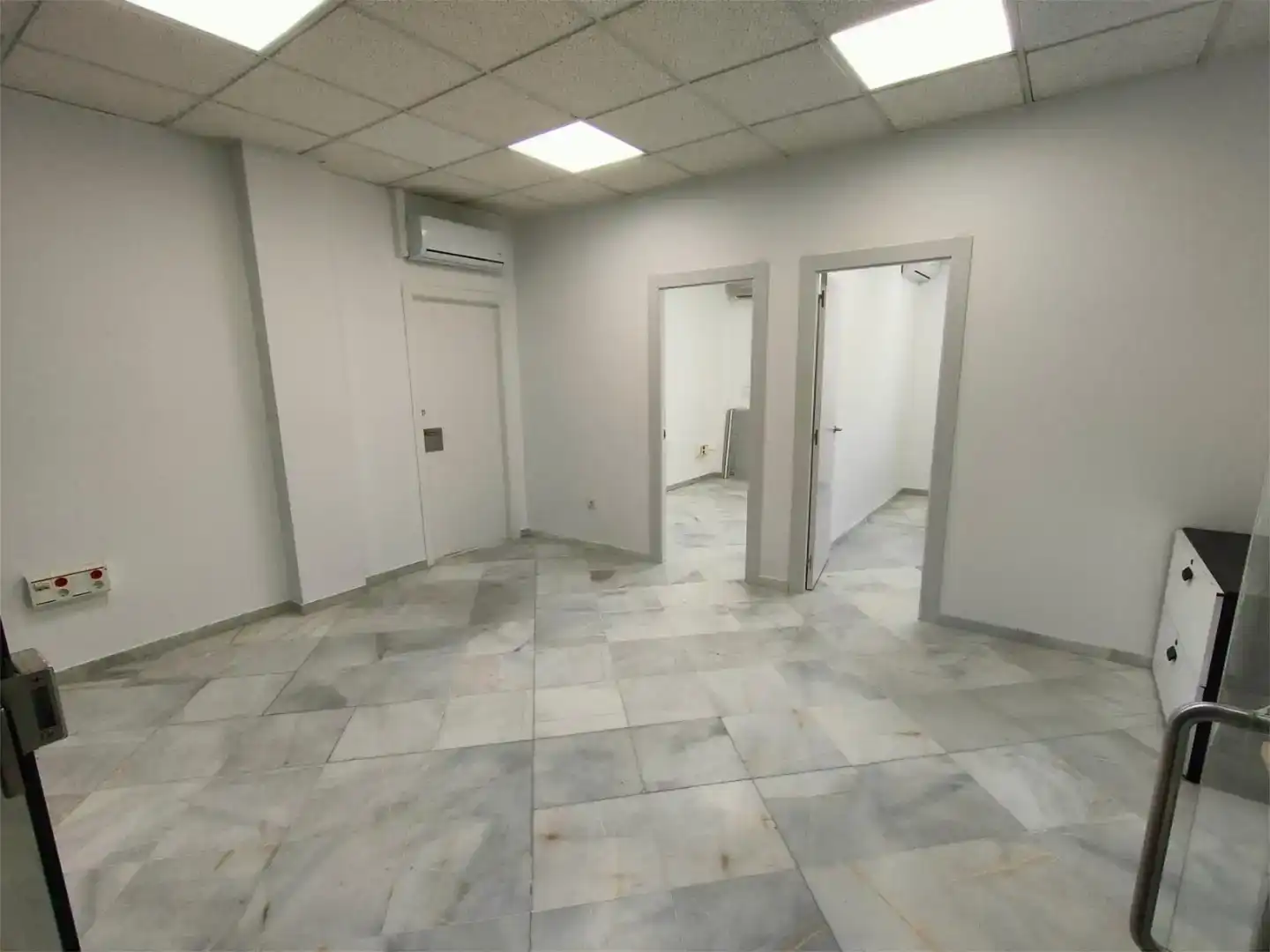 Büro zum Verkauf in Mairena del Aljarafe