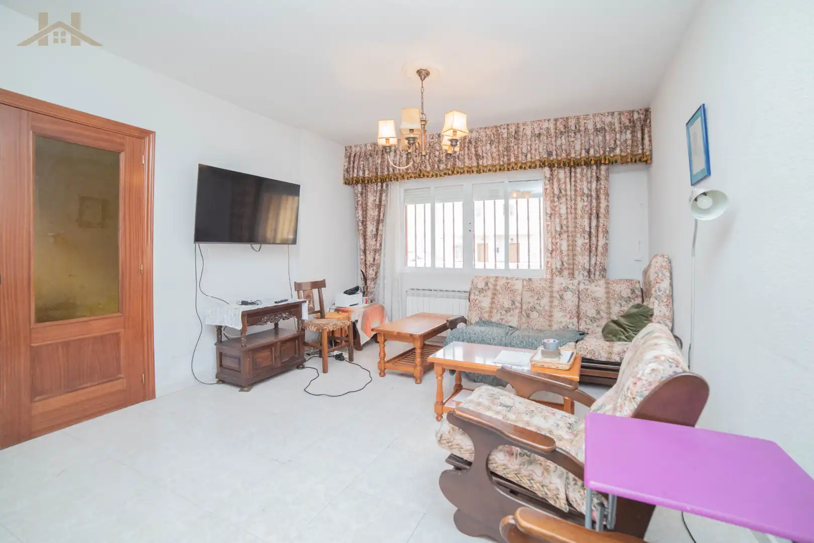 Sala de estar de Casa adosada en venta en El Tiemblo  con Aire acondicionado, Calefacción y Jardín privado