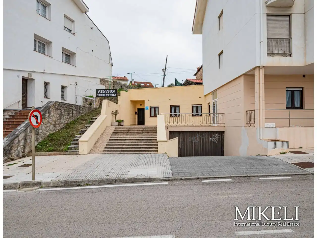 Commercial properties for sale in Paseo MUELLE, Comillas (Cantabria)