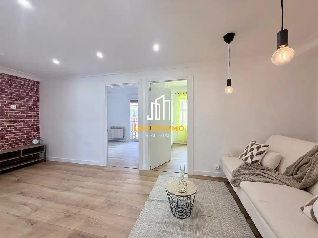 Living room of Flat for sale in  Logroño  with Heating, Storage room and Furnished