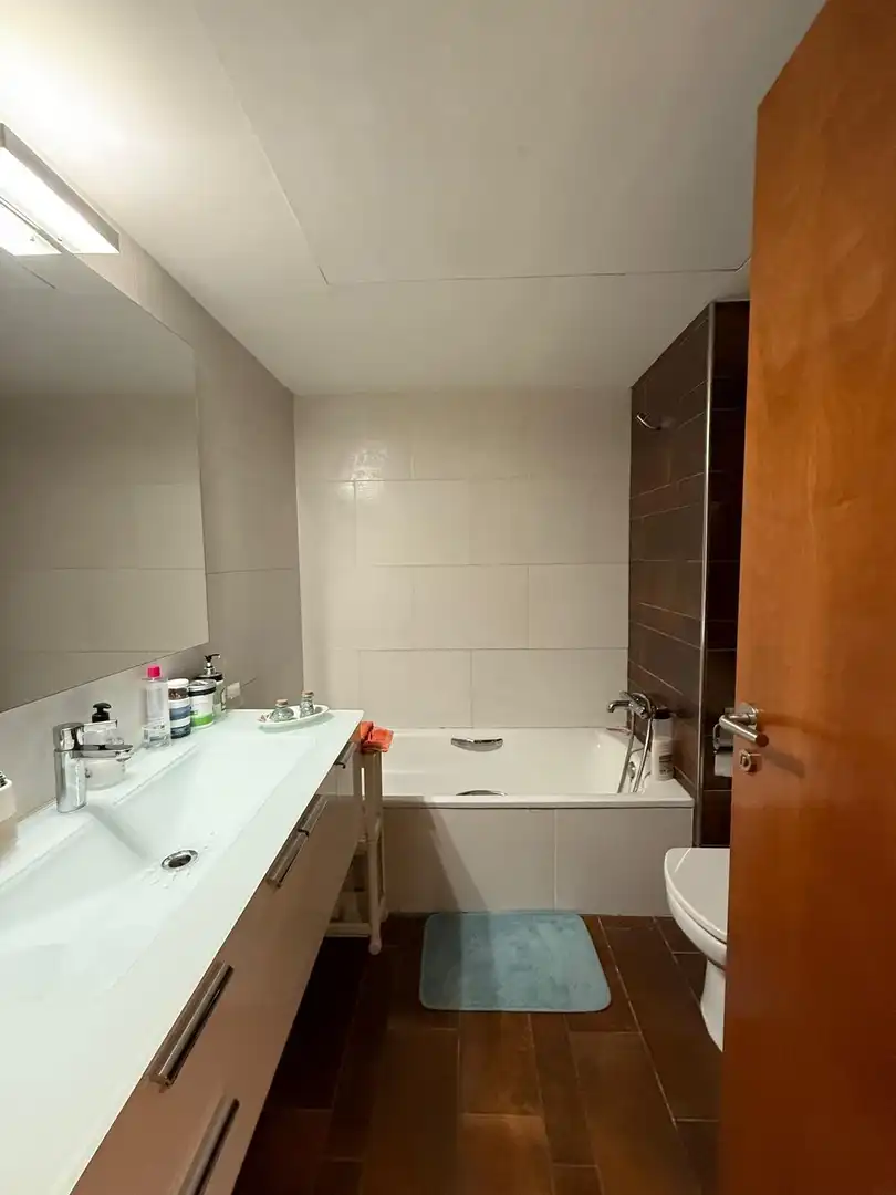 Bany de Casa adosada en venda en Castellar del Vallès amb Jardí privat, Terrassa i Balcó