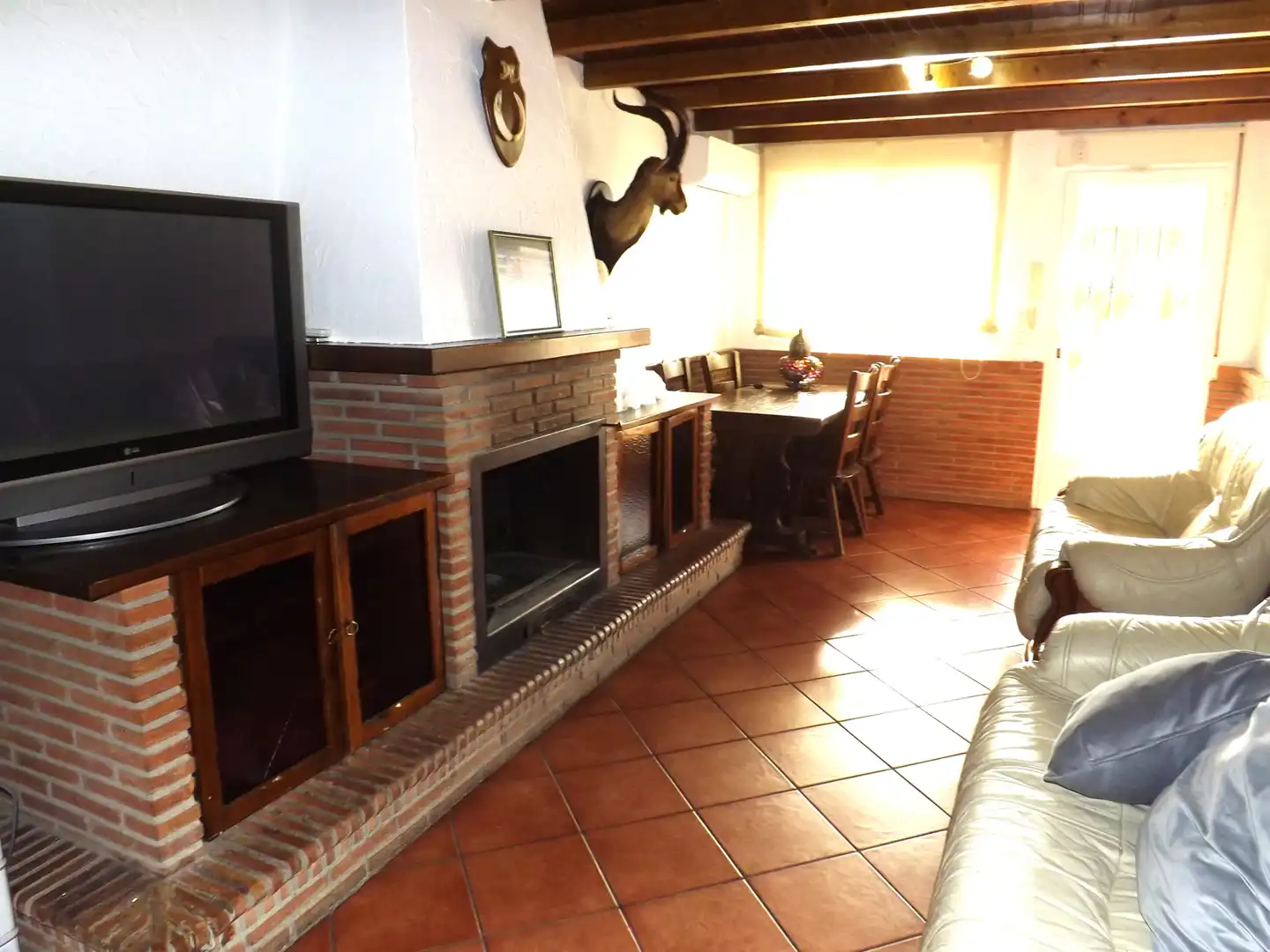 Sala d'estar de Casa o xalet en venda en Albolote amb Aire condicionat, Calefacció i Jardí privat