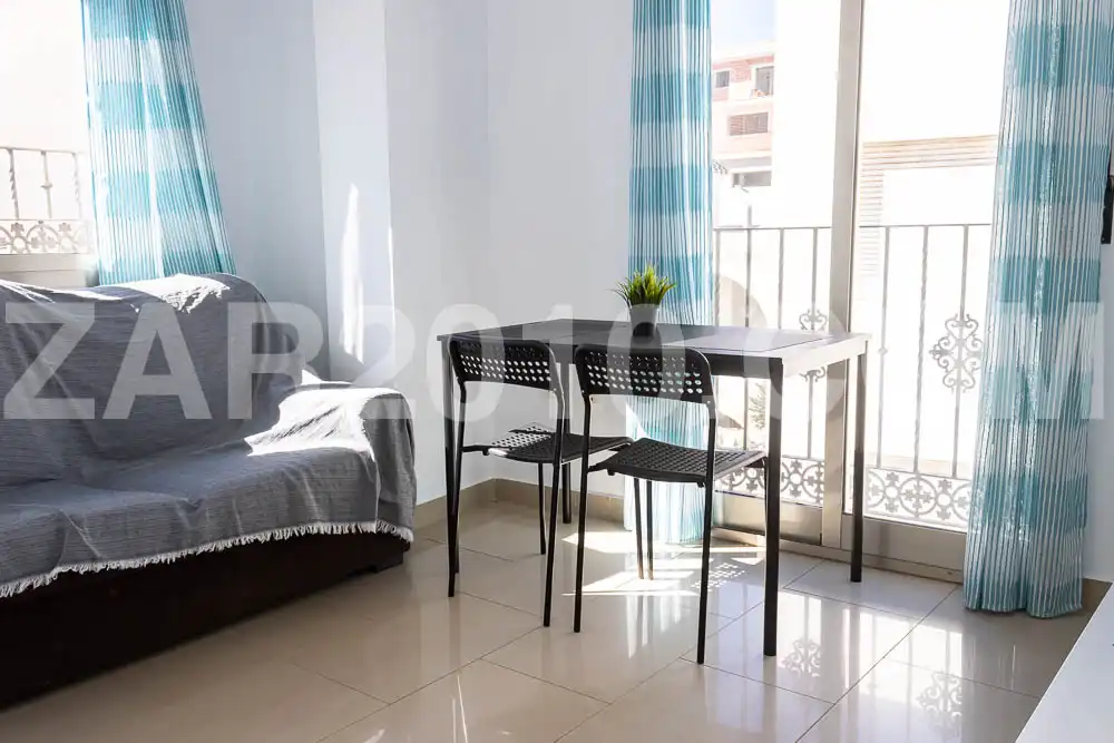 Habitación de Piso en venta en Garrucha con Aire acondicionado, Terraza y Amueblado