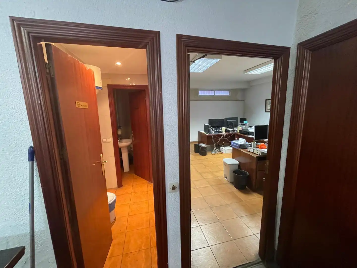 Commercial properties for sale in Madrid  with Furnished