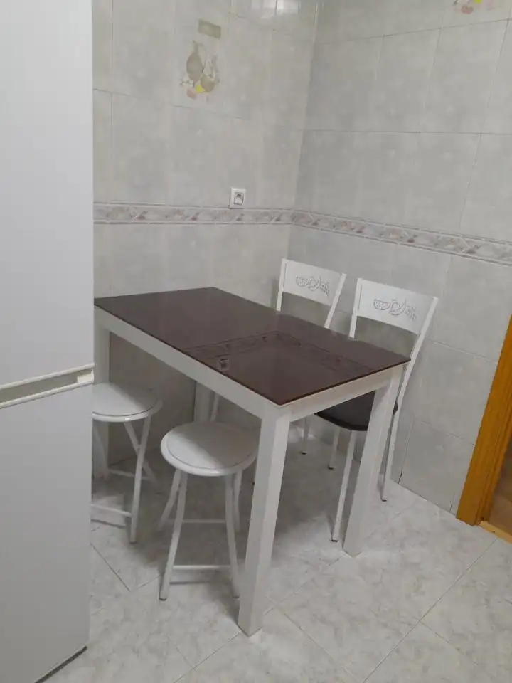 Piso de alquiler en Calderon De La Barca, Centro