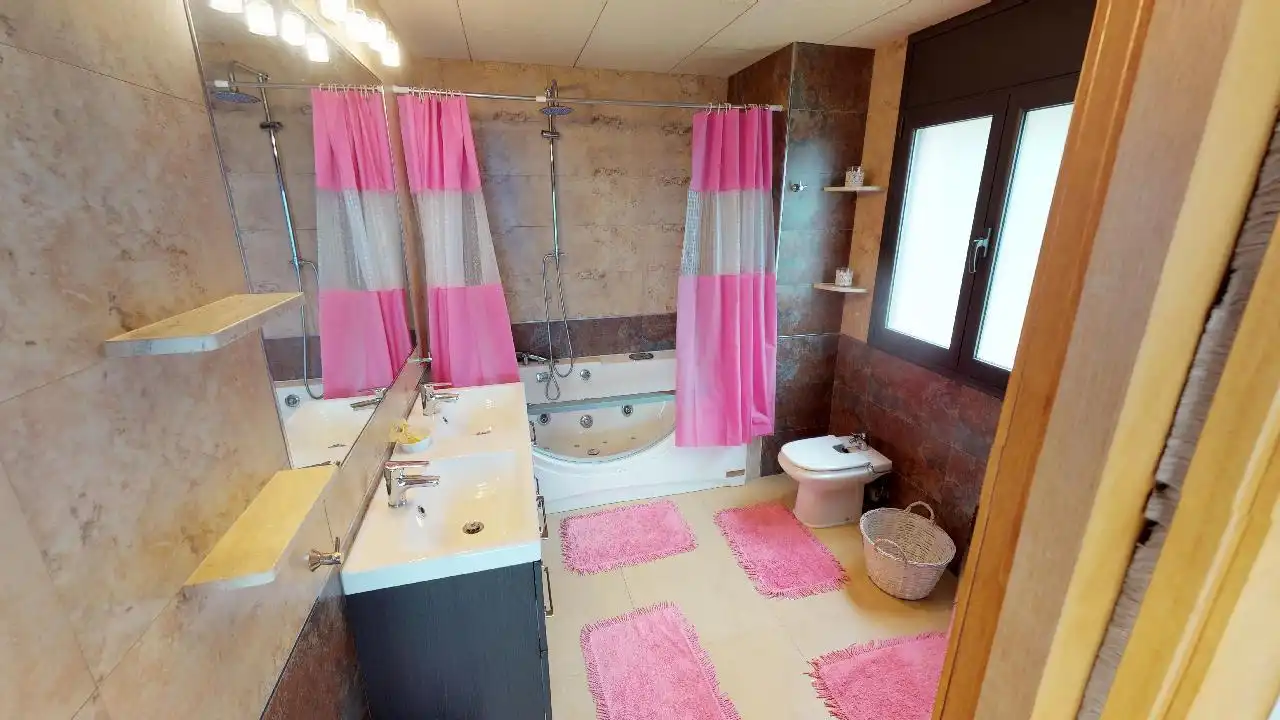 Baño de Casa o chalet en venta en Lloret de Mar con Jardín privado, Terraza y Piscina
