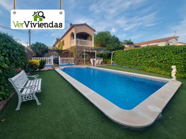 Casa-chalet en Venta en Carrer Carrilet, 40 en Sant Esteve Sesrovires