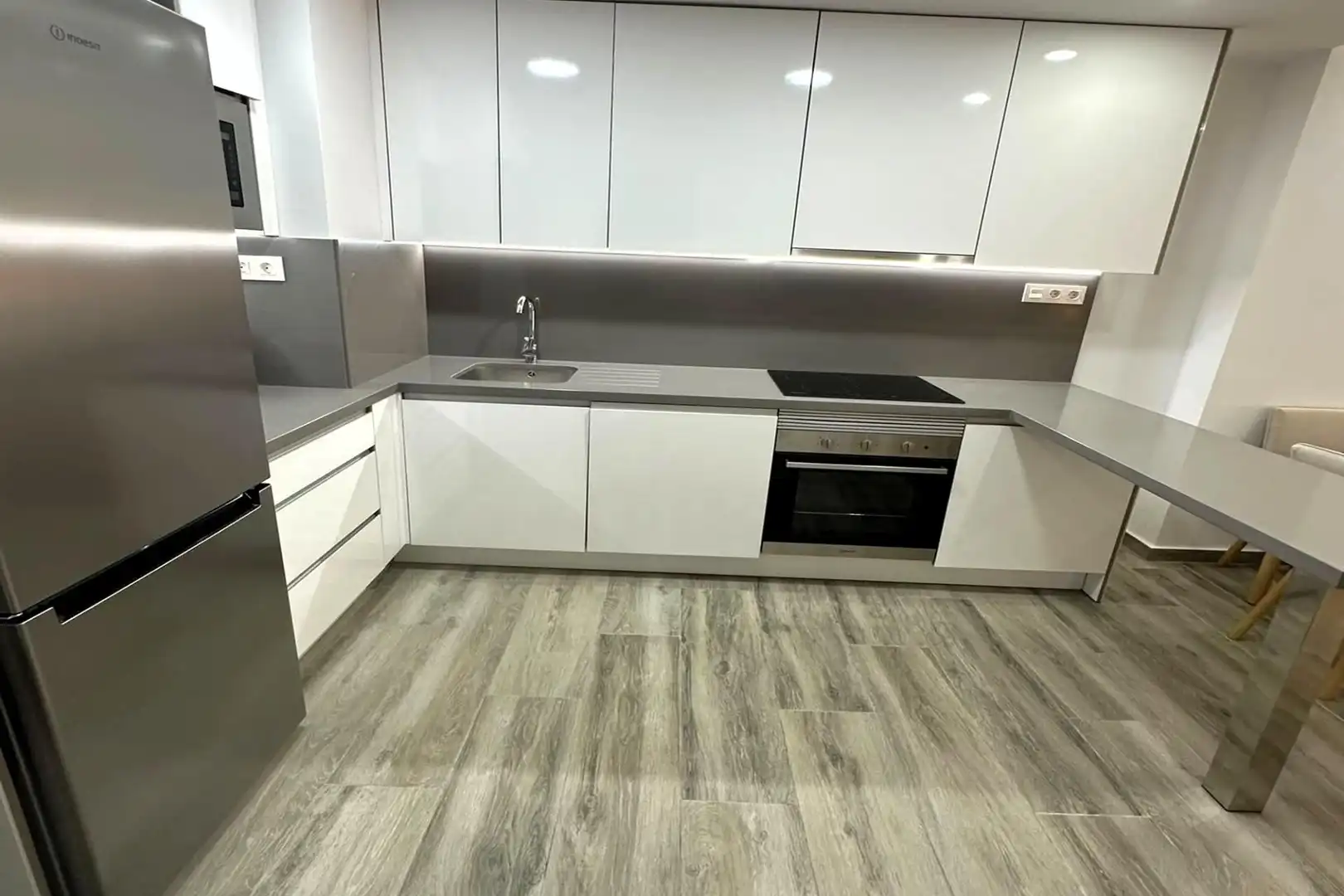 Apartamento con terraza en venta en Calle RAMON GALLUD 139, imagen 9