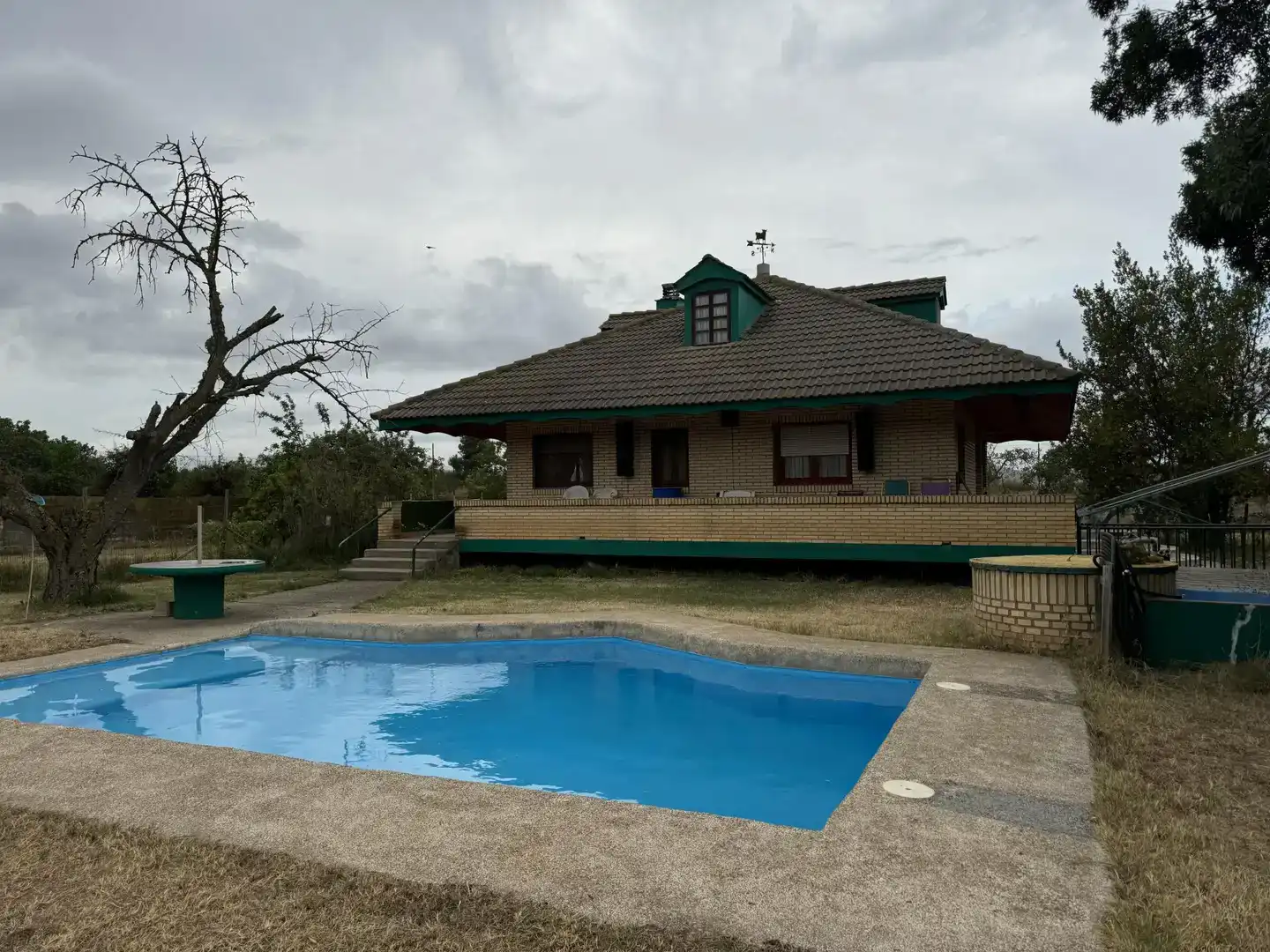 Piscina de Finca rústica en venda en Lodosa amb Jardí privat, Piscina i Moblat
