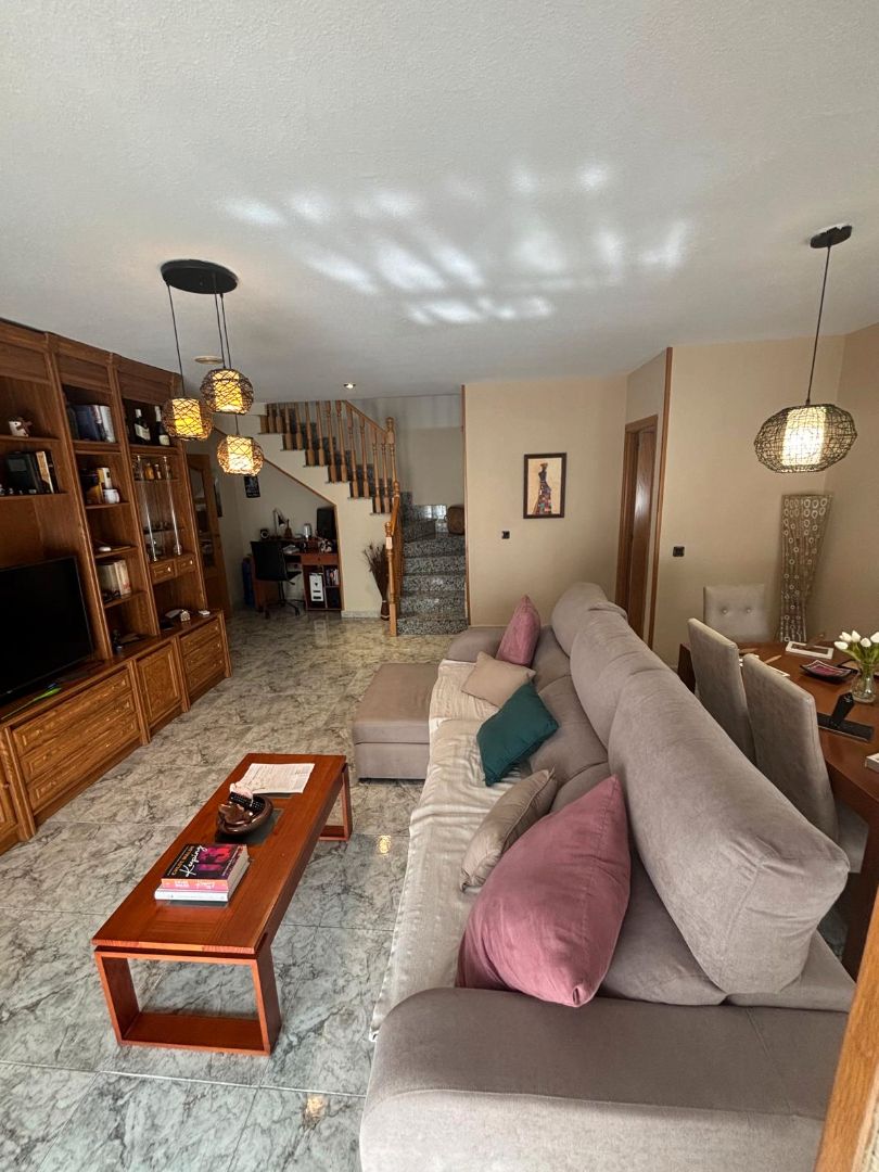 Living room of Duplex for sale in Valdemoro  with Air Conditioner, Heating and Storage room