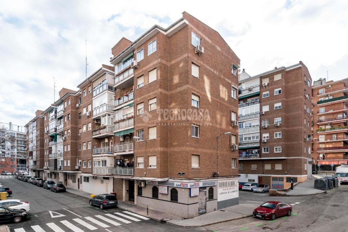 Vista exterior de Piso en venta en  Madrid Capital con Aire acondicionado, Calefacción y Parquet