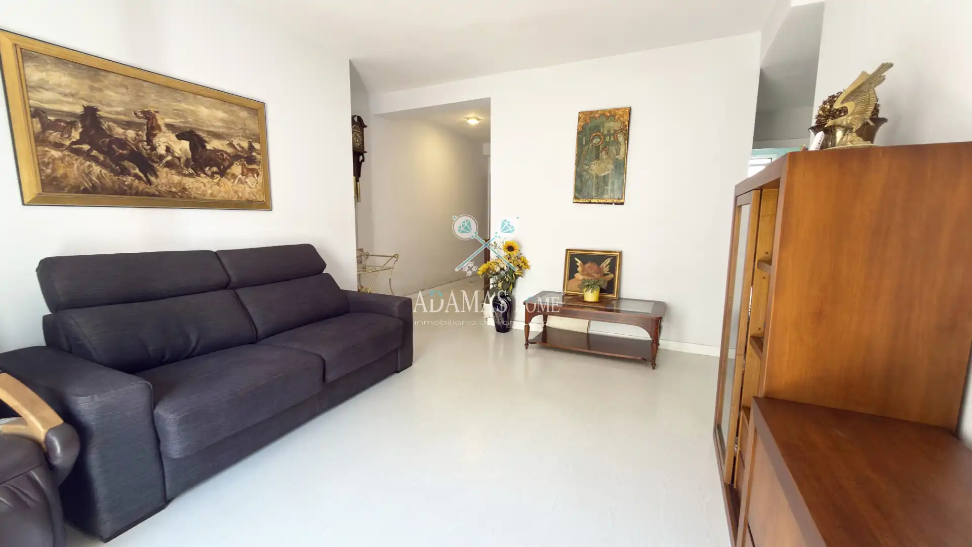 Living room of Flat for sale in Sevilla  with Air Conditioner and Balcony