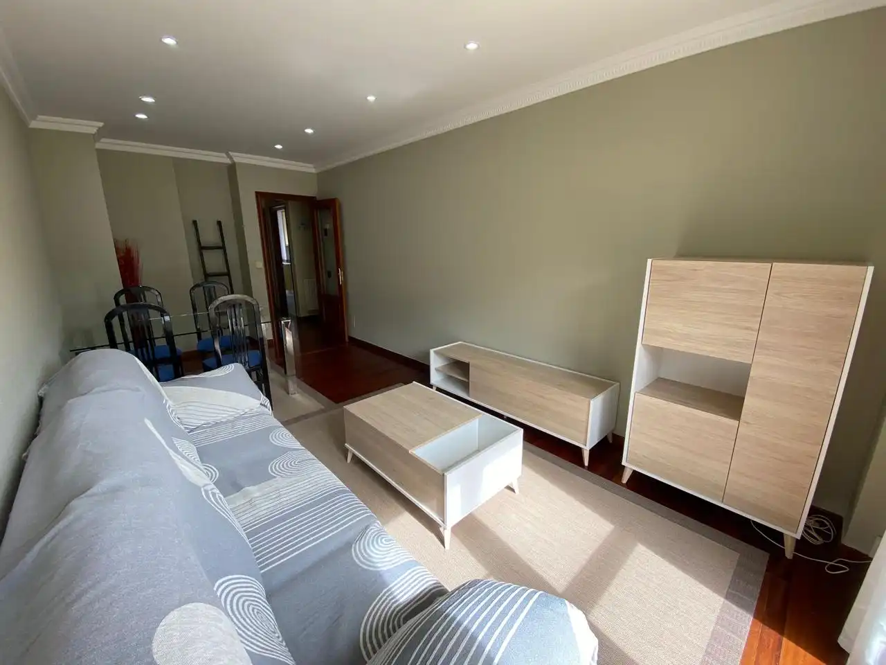 Maisonette zur Miete in Calle Jose Maria Vega, Cotolino