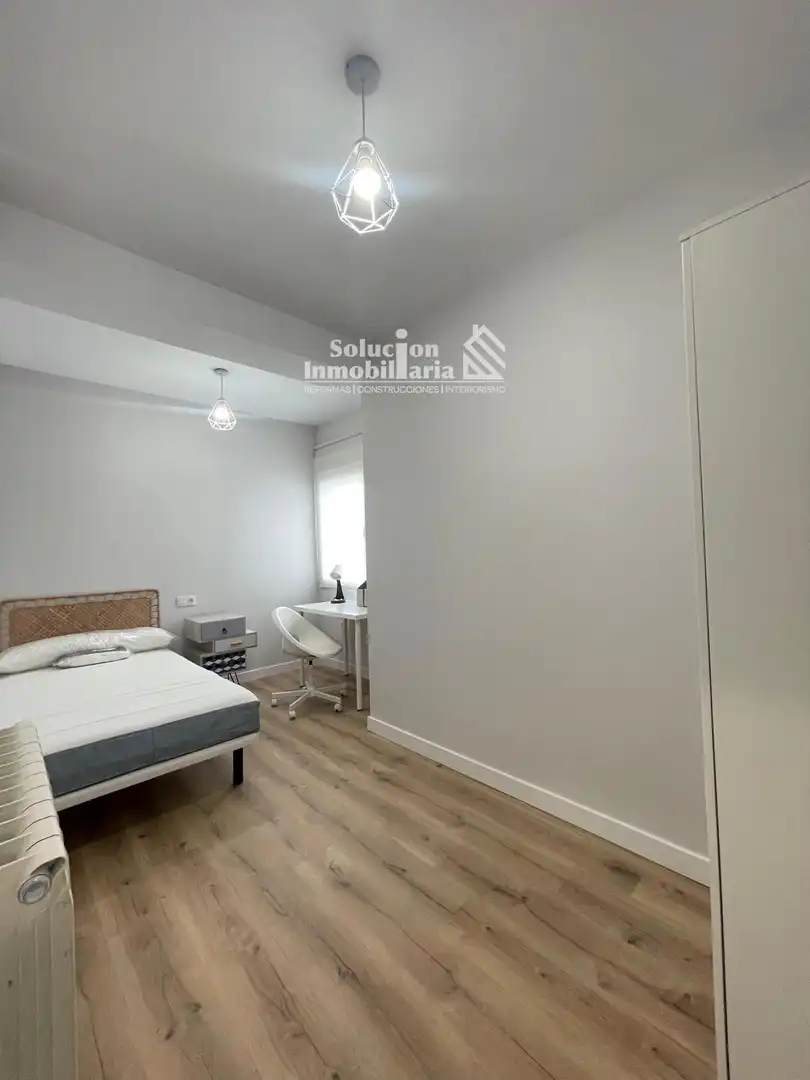Bedroom of Flat for rent in Salamanca  with Heating and Furnished