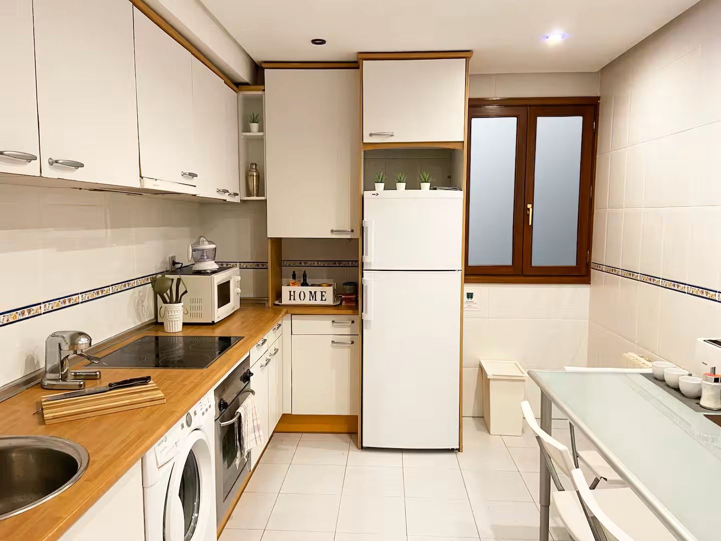 Cocina de Piso de alquiler en Bilbao  con Aire acondicionado, Calefacción y Amueblado