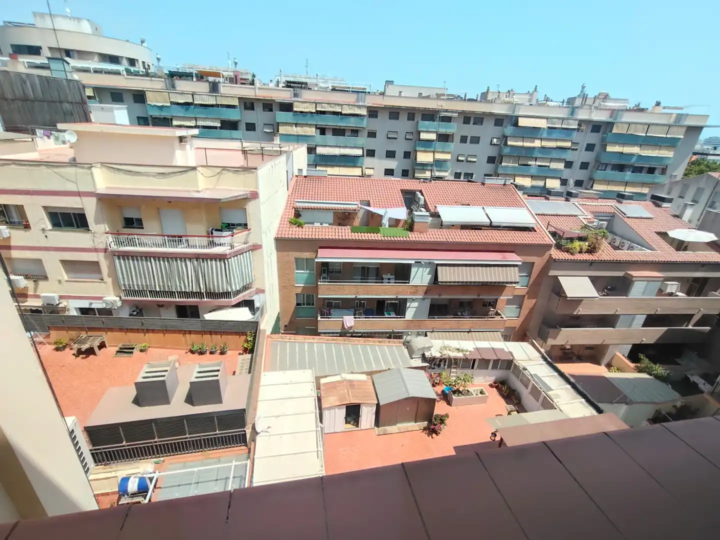 Exterior view of Flat for sale in Cornellà de Llobregat  with Air Conditioner, Heating and Balcony