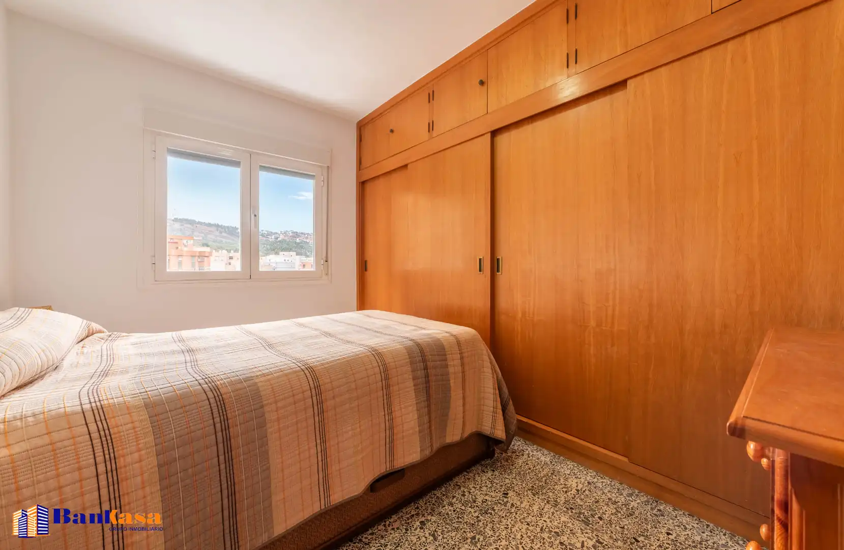 Schlafzimmer von Wohnung zum Verkauf in Málaga mit Möbliert, Ofen und Waschmaschine