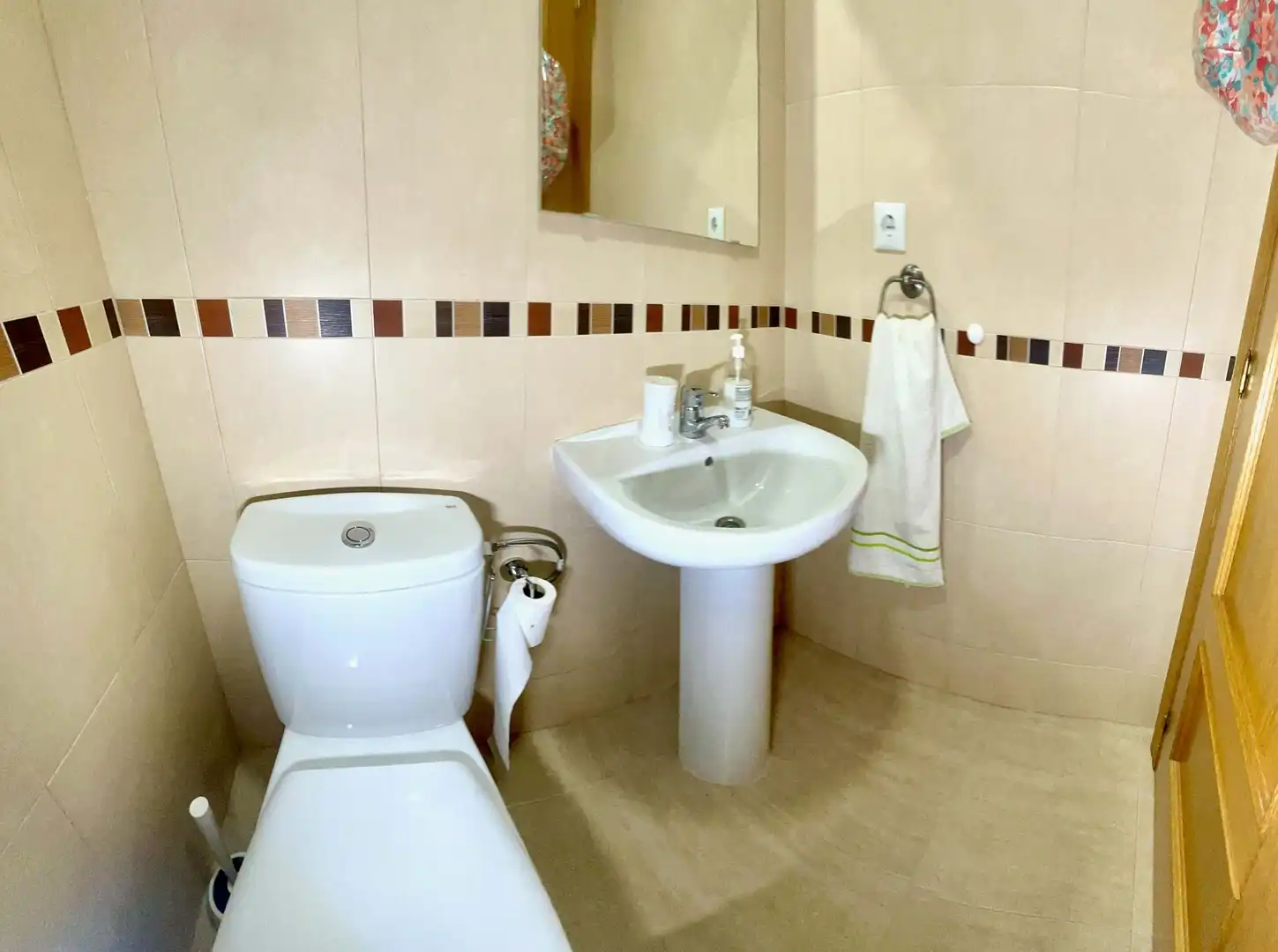 Badezimmer von Wohnung zum Verkauf in Torreblanca mit Klimaanlage, Heizung und Schwimmbad