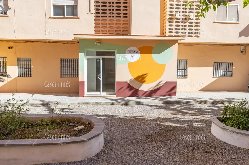 Vista exterior de Apartamento en venta en La Pobla de Farnals con Terraza, Amueblado y Piscina comunitaria
