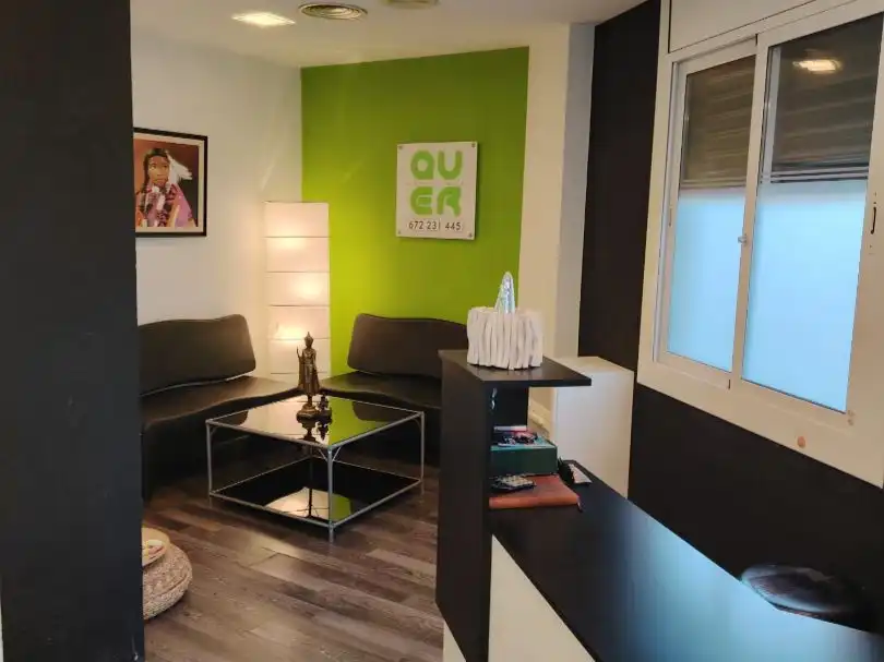 Business premises for transfer in gran via lluis companys 80, imagen 3