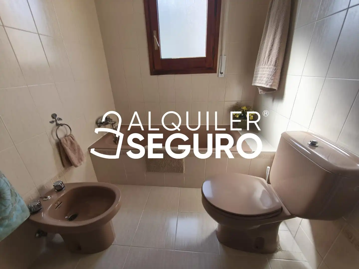 Baño de Piso de alquiler en Zaragoza con Aire acondicionado, Calefacción y Terraza