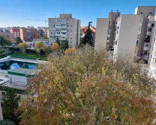 Vista exterior de Pis de lloguer en Fuenlabrada amb Aire condicionat, Calefacció i Jardí privat