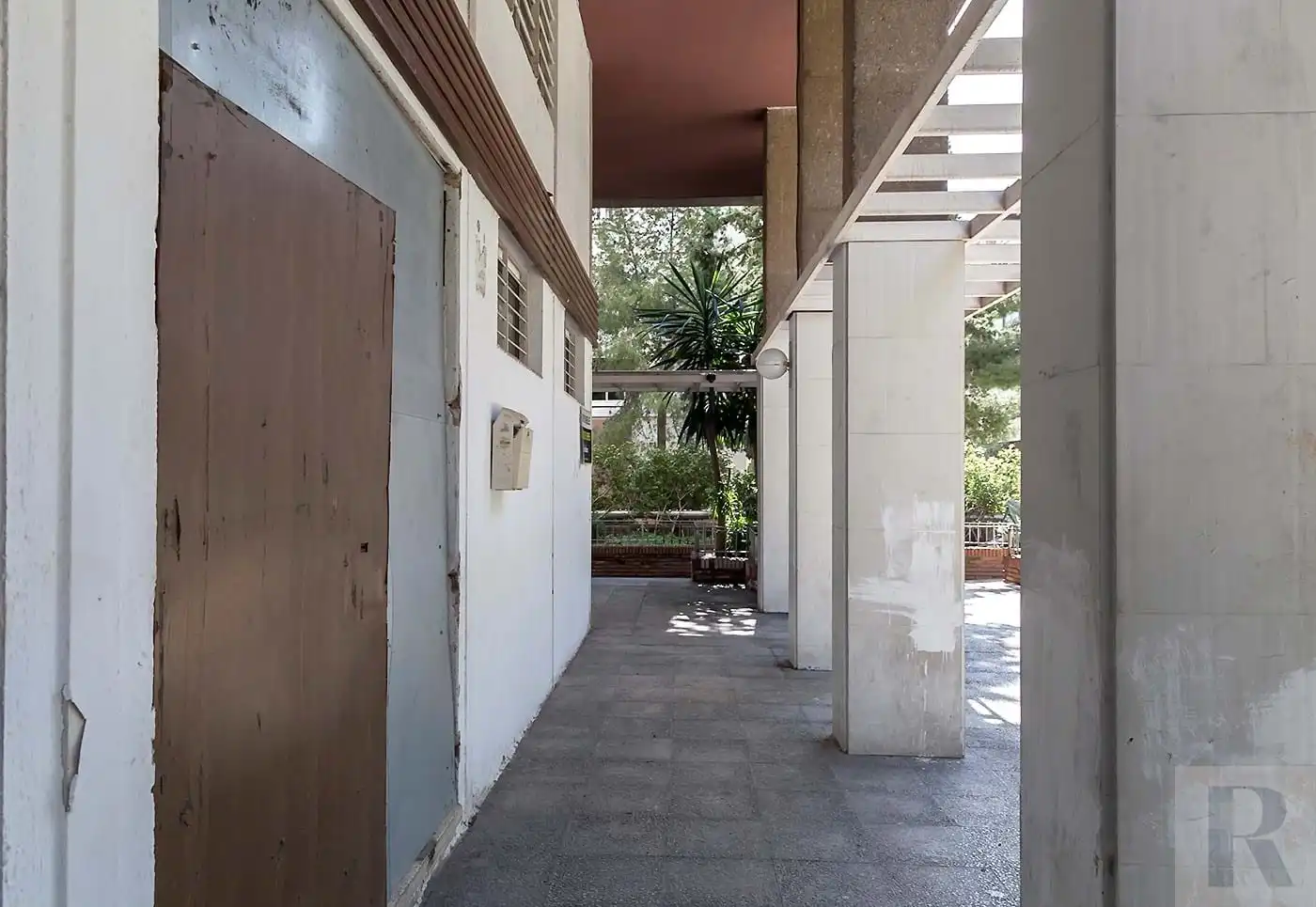 Oportunidad única de adquirir un local comercial en Barcelona con dos plantas, 228 m de superficie y sistema de seguridad. Ideal p, imatge 2