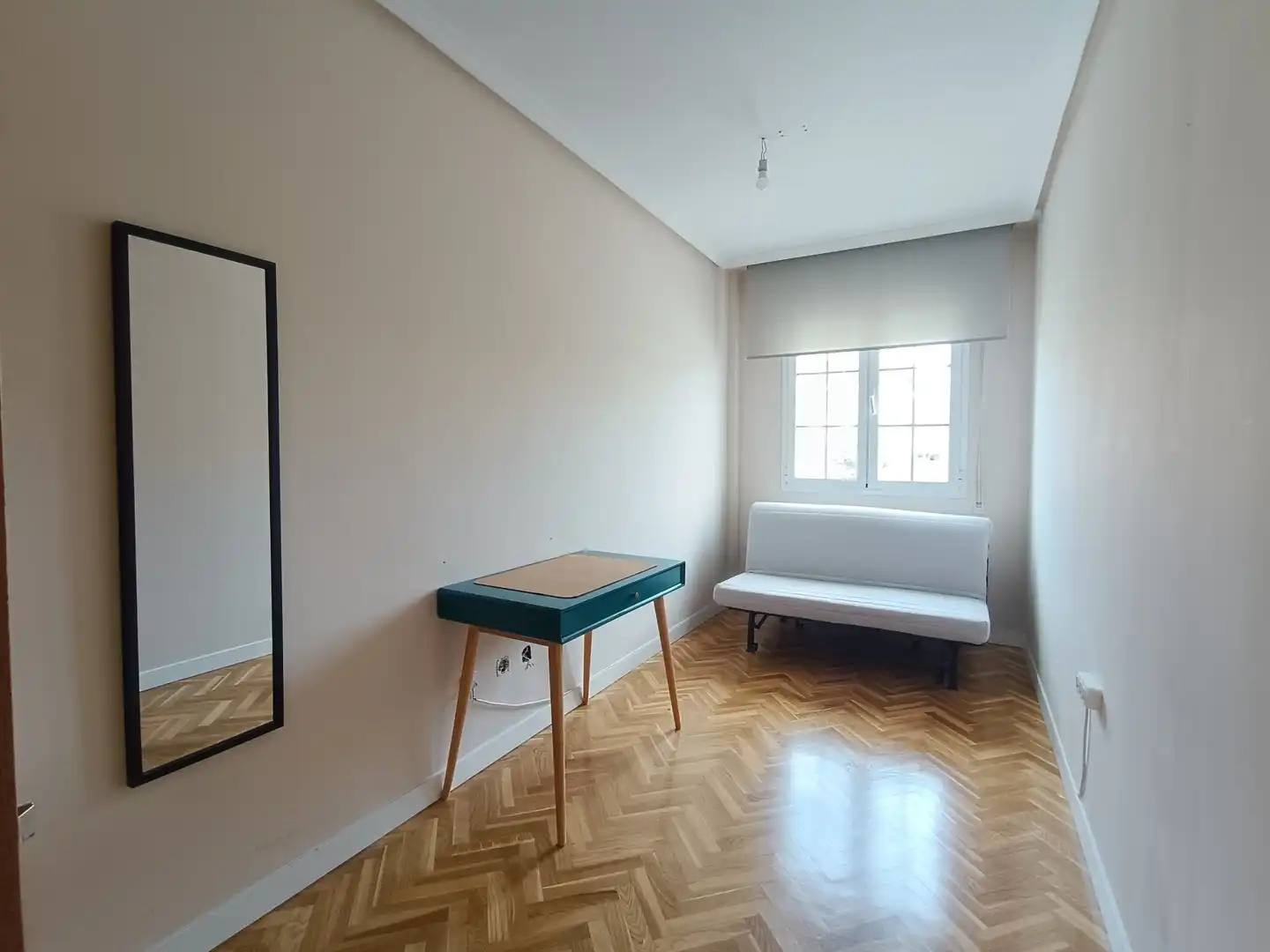 Dormitori de Pis de lloguer en Villanueva del Pardillo amb Aire condicionat, Calefacció i Parquet