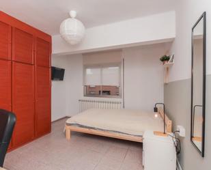 Dormitori de Apartament per a compartir en Reus amb Calefacció, Rentadora i Microones