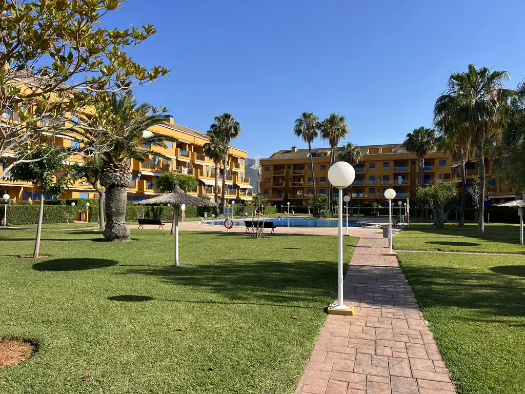 Apartamento con ascensor en venta en Centro Urbano, imagen 2