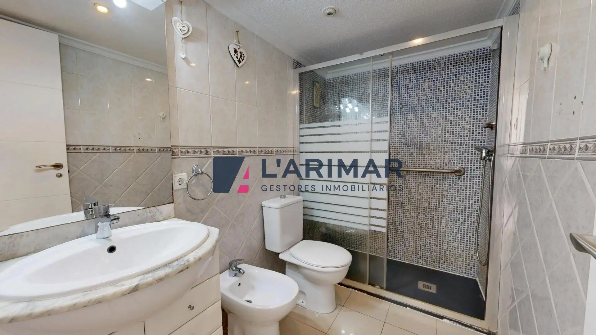 Baño de Piso en venta en Alicante / Alacant con Amueblado y Piscina comunitaria