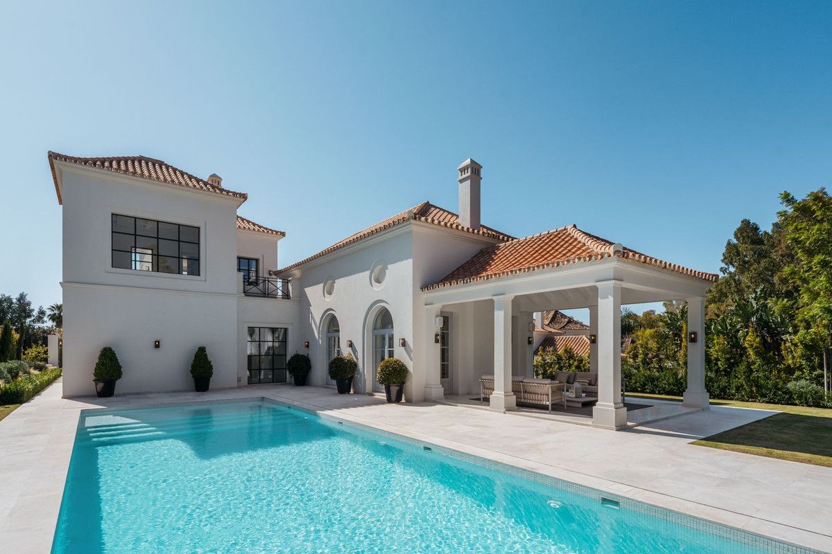 Piscina de Casa o xalet en venda en Marbella amb Aire condicionat, Jardí privat i Terrassa