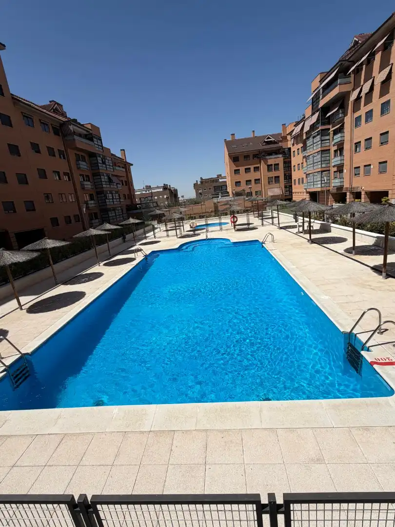 Piscina de Ático en venta en Rivas-Vaciamadrid con Aire acondicionado, Calefacción y Terraza
