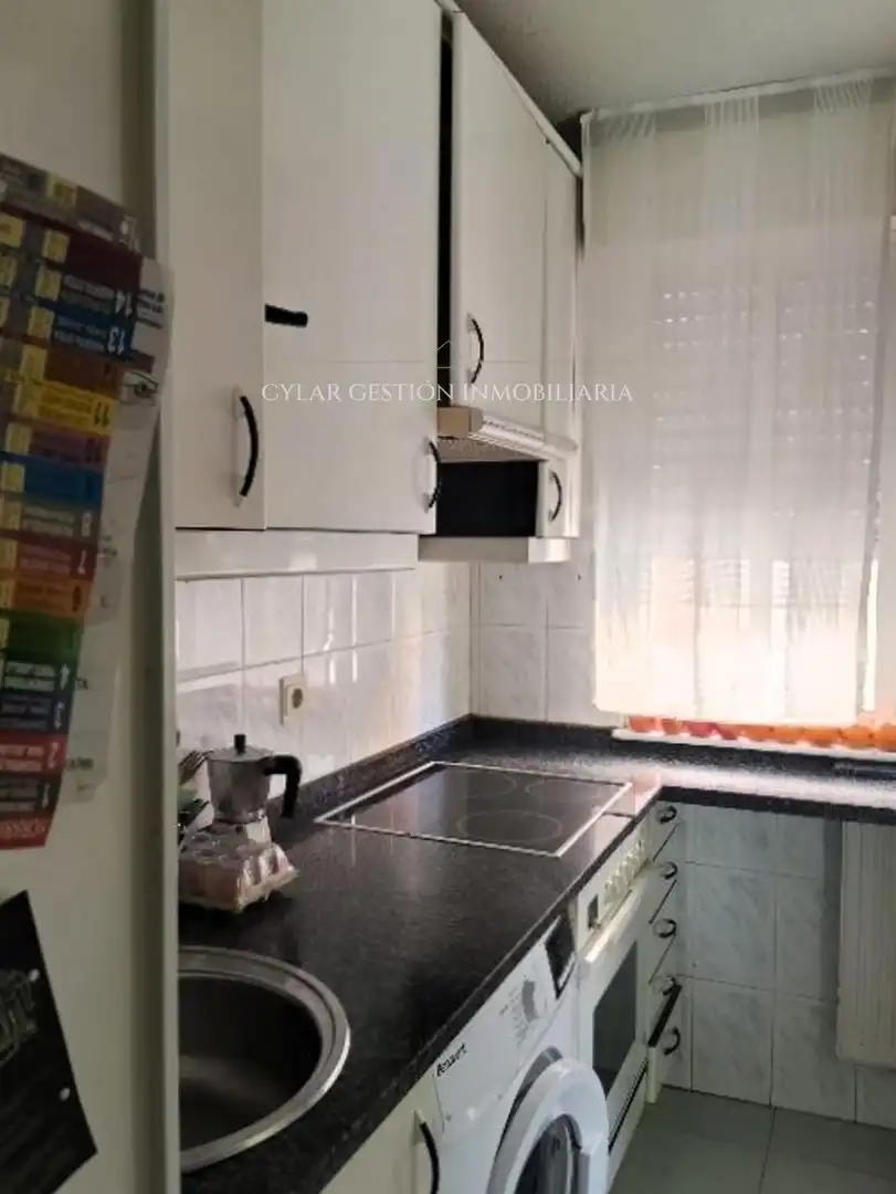 Cuina de Pis en venda en Salamanca amb Calefacció, Terrassa i Moblat