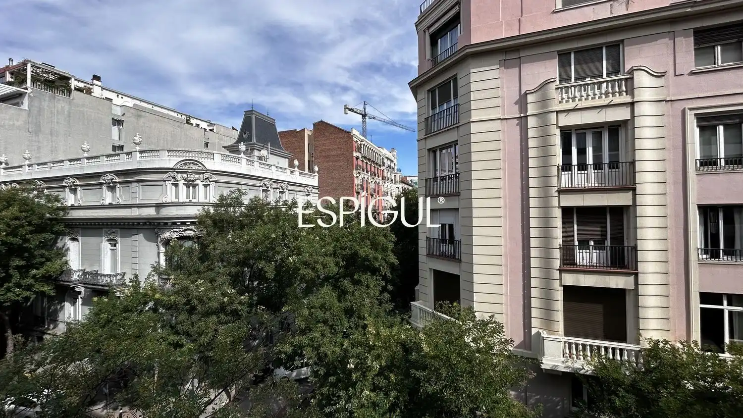 Außenansicht von Wohnung zum Verkauf in Madrid mit Klimaanlage, Heizung und Terrasse