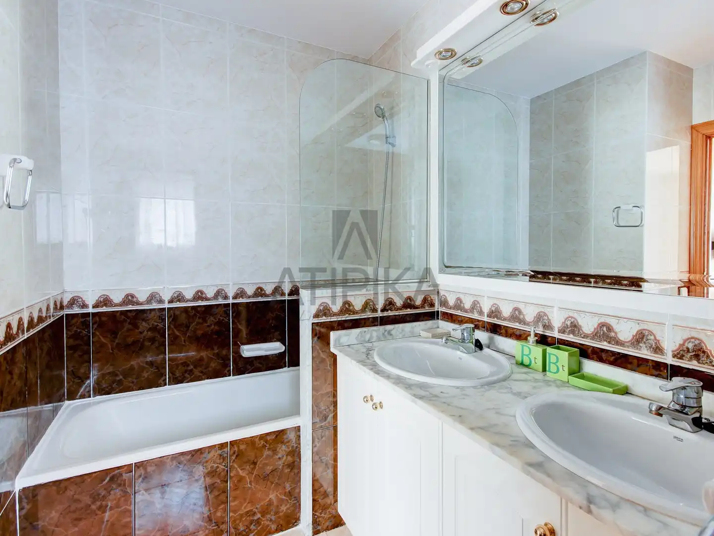 Baño de Casa o chalet en venta en Castelldefels con Aire acondicionado, Calefacción y Terraza