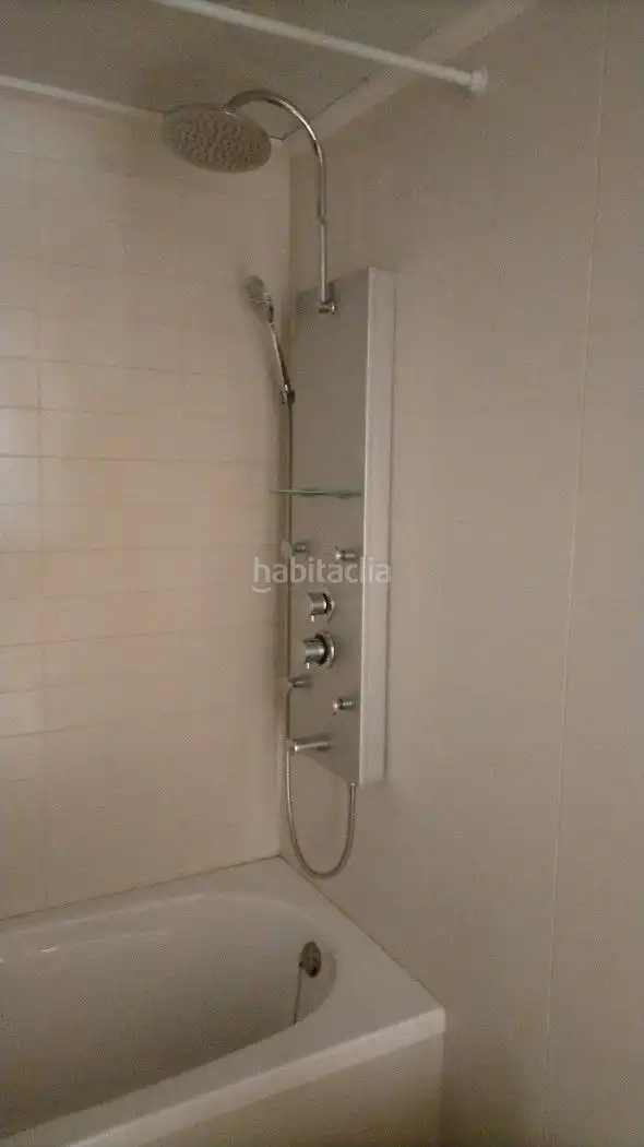 Apartamento con piscina en alquiler en Avinguda de la Generalitat 12, imagen 9