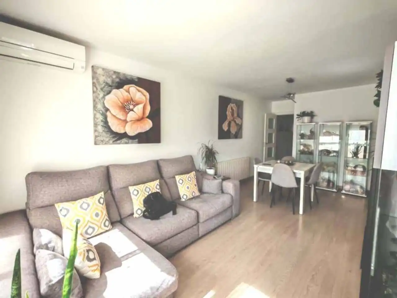 Wohnzimmer von Wohnung zum Verkauf in Badalona mit Klimaanlage, Heizung und Parkett