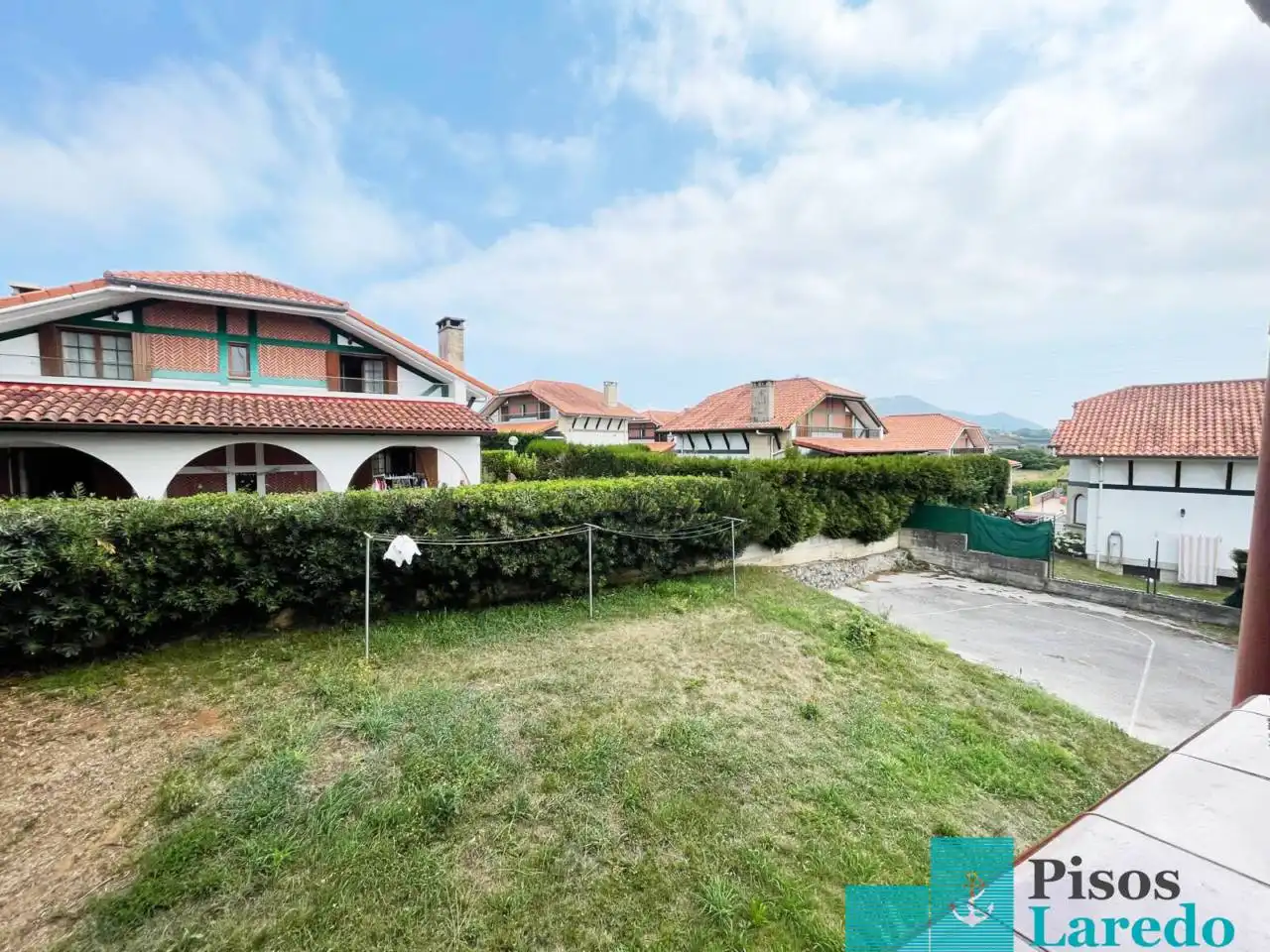 Houses for sale in Argoños   with Heating, Private garden and Parquet flooring